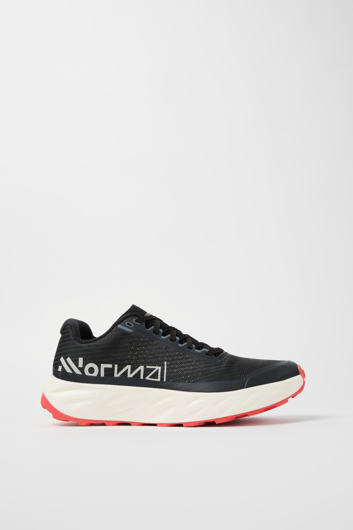 Black NNormal Kjerag 02 trail racing shoe shown in lateral profile